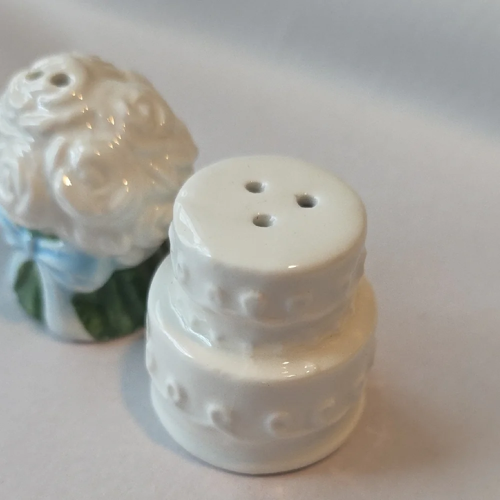 Wedding Themed Mini Salt & Pepper Set  NWOT